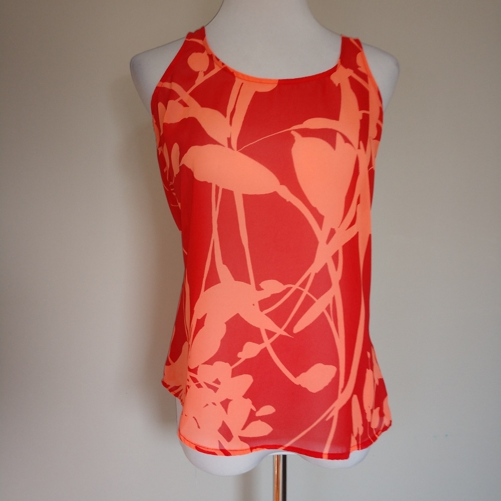 Floral Tank Top - Picture 8 of 8